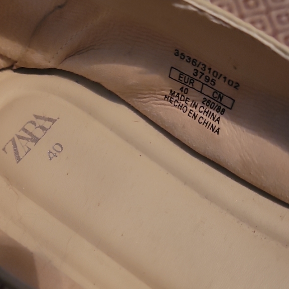 Zara Cream Flats Minimalist Slip-On Loafers - Picture 2 of 4